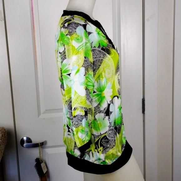 Essentials lime green flowers and Paisley - Picture 5 of 8